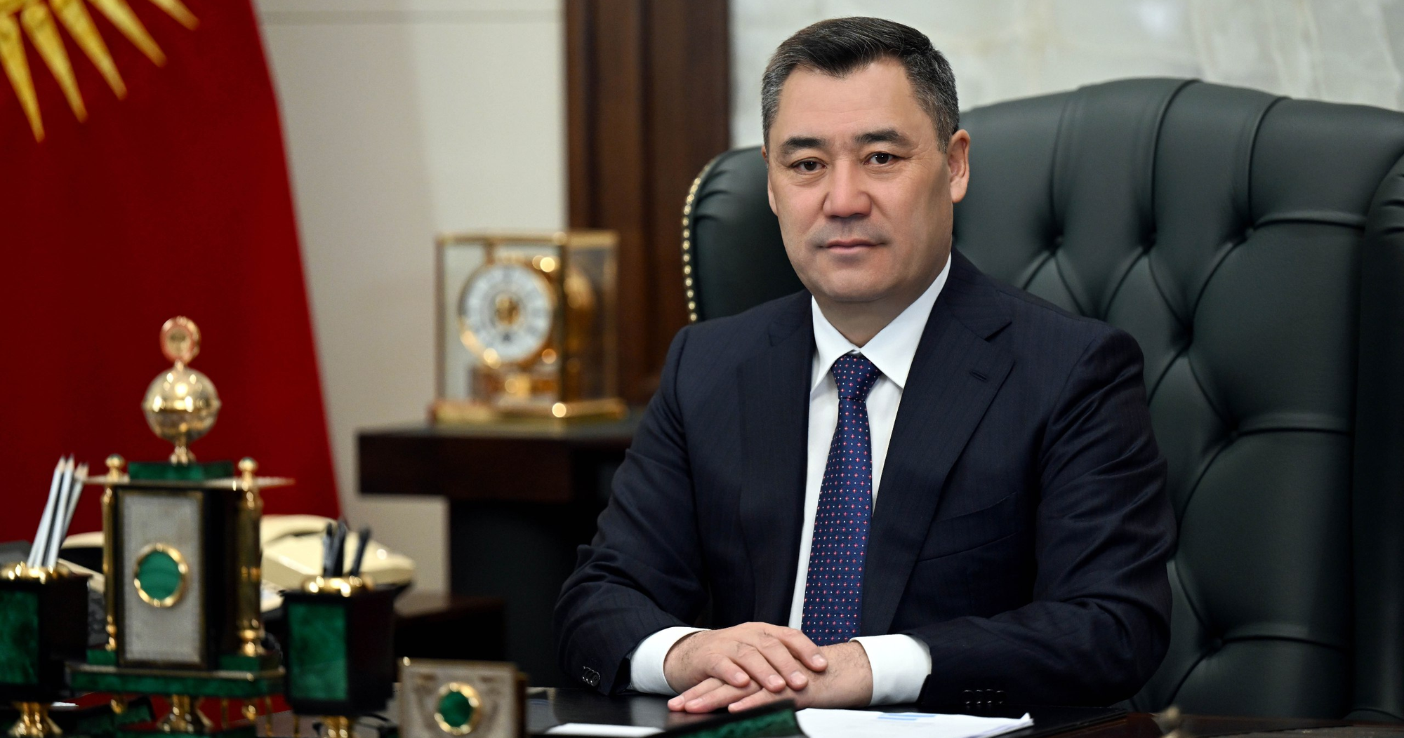 Садыр Жапаров поздравил кыргызстанцев с Днем отца