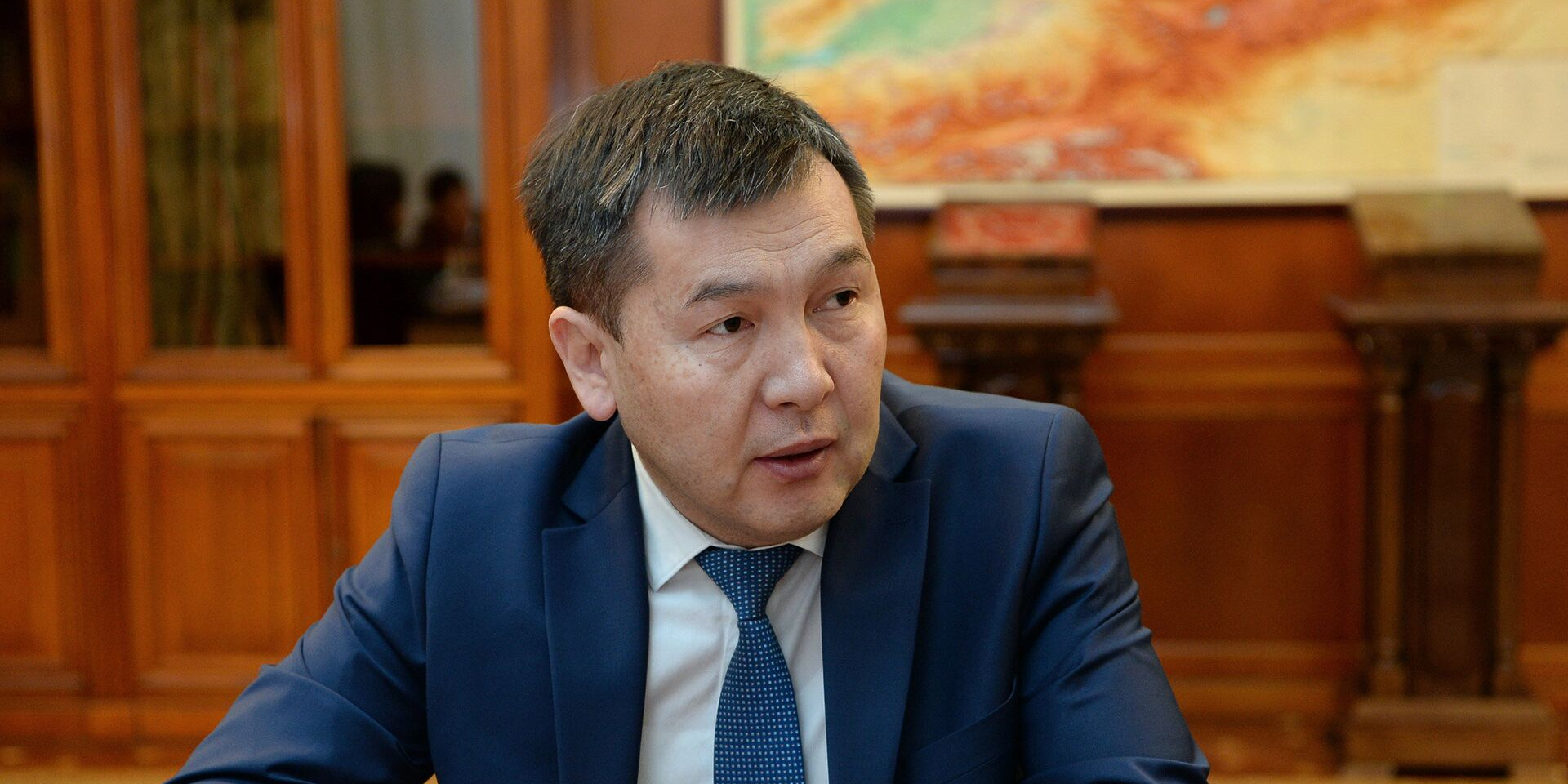 Экс-глава ГКНБ Кадыркулов: «Паспортная мафия» 30 лет блокировала выпуск документов в Кыргызстане