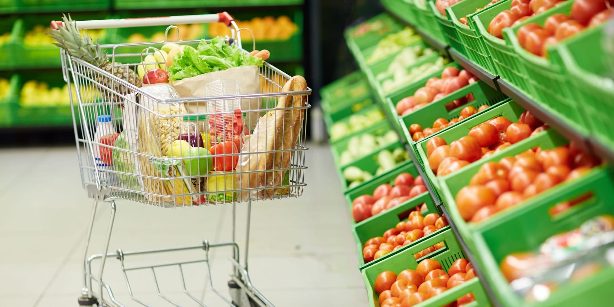 Битва чеков: Минсельхоз сравнил стоимость продуктов в КР, РФ и Казахстане