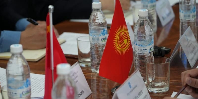 Айбек Джунушалиев обсудил с послом КНР развитие Бишкека