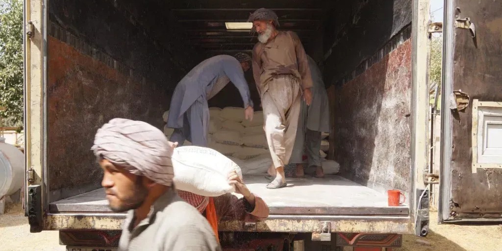 Экспорт продукции из Афганистана в страны Центральной Азии вырос на 77%