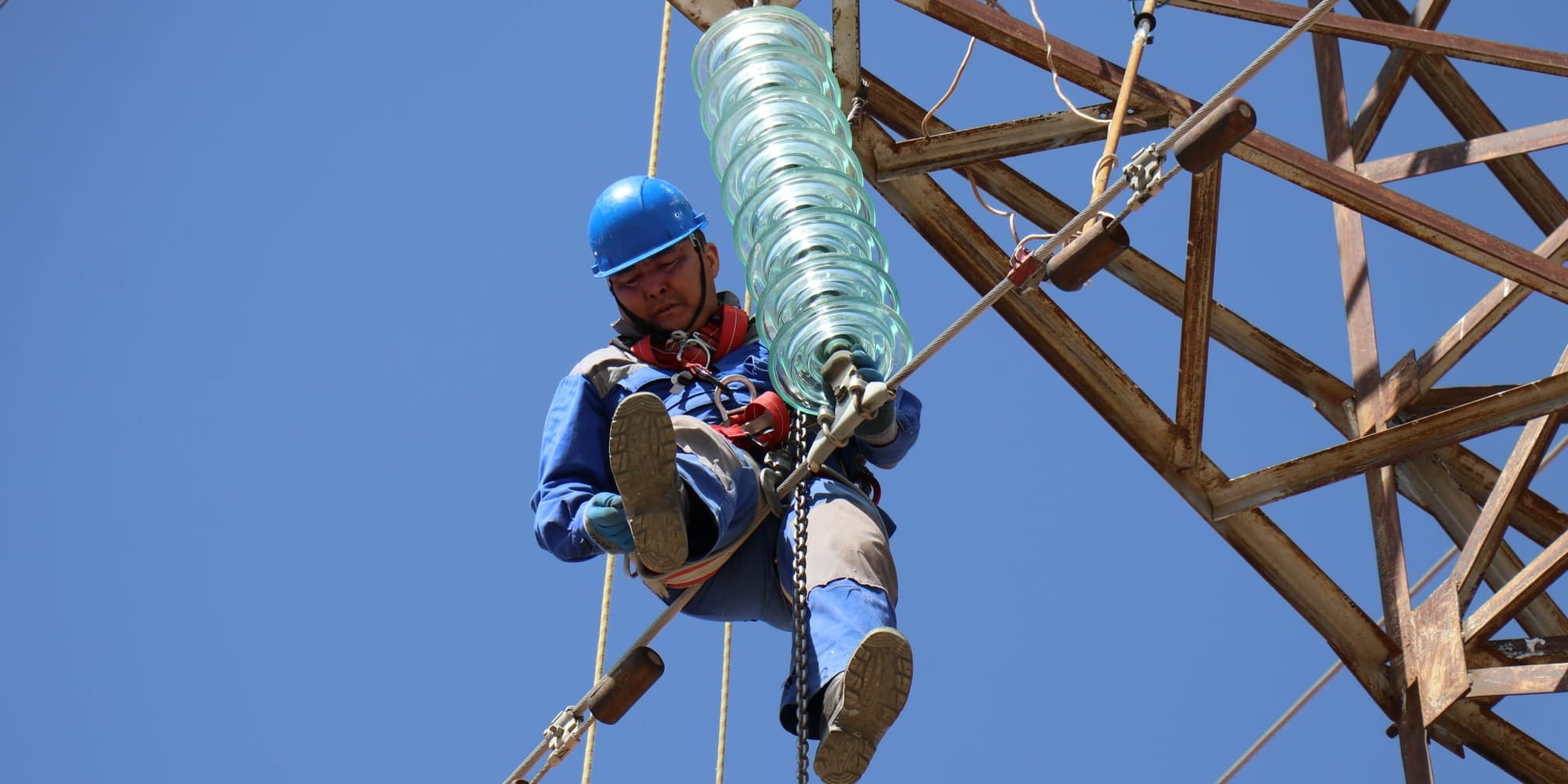 На Иссык-Куле реконструируют ЛЭП 110 кВ «Тамга — Пржевальск»