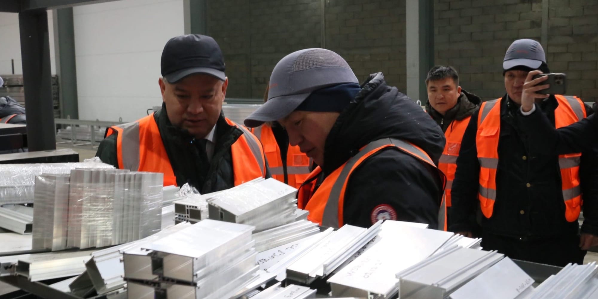 В Кыргызстане запустили завод алюминиевых профилей за $15 млн