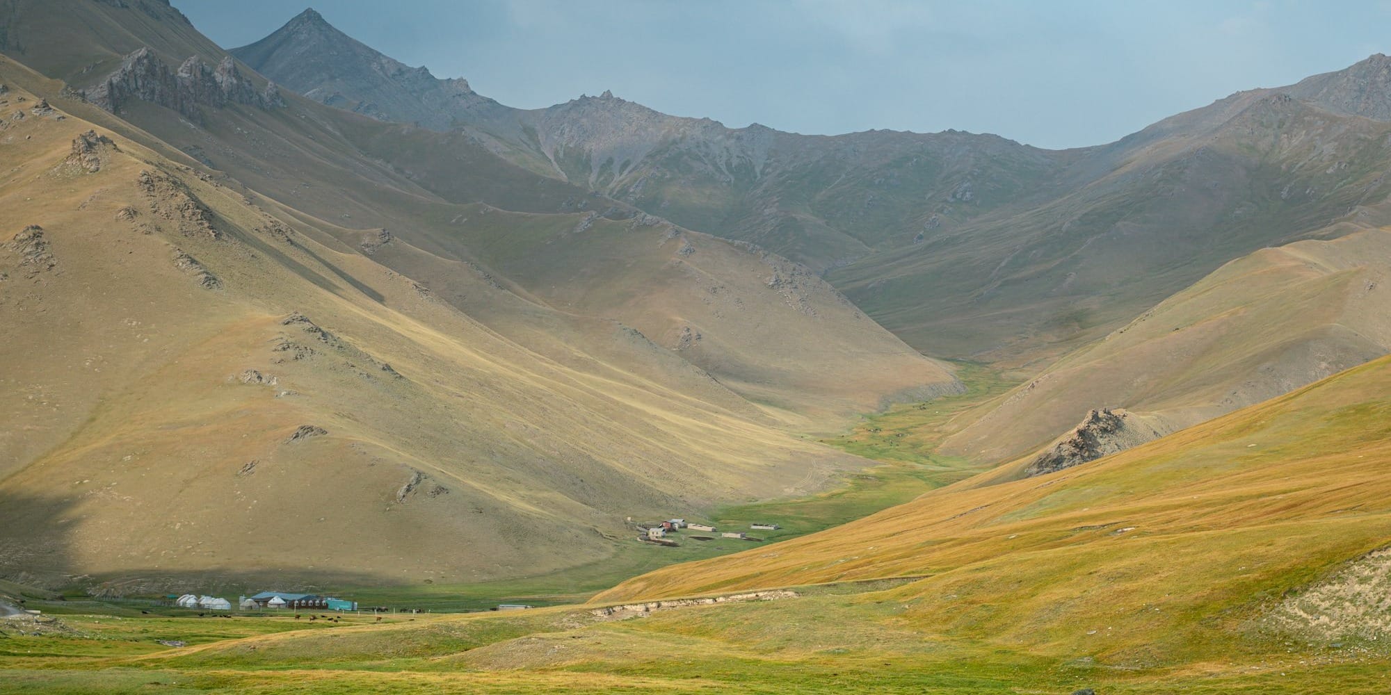 Жителям бывших высокогорных сел в Кыргызстане временно сохранят надбавки