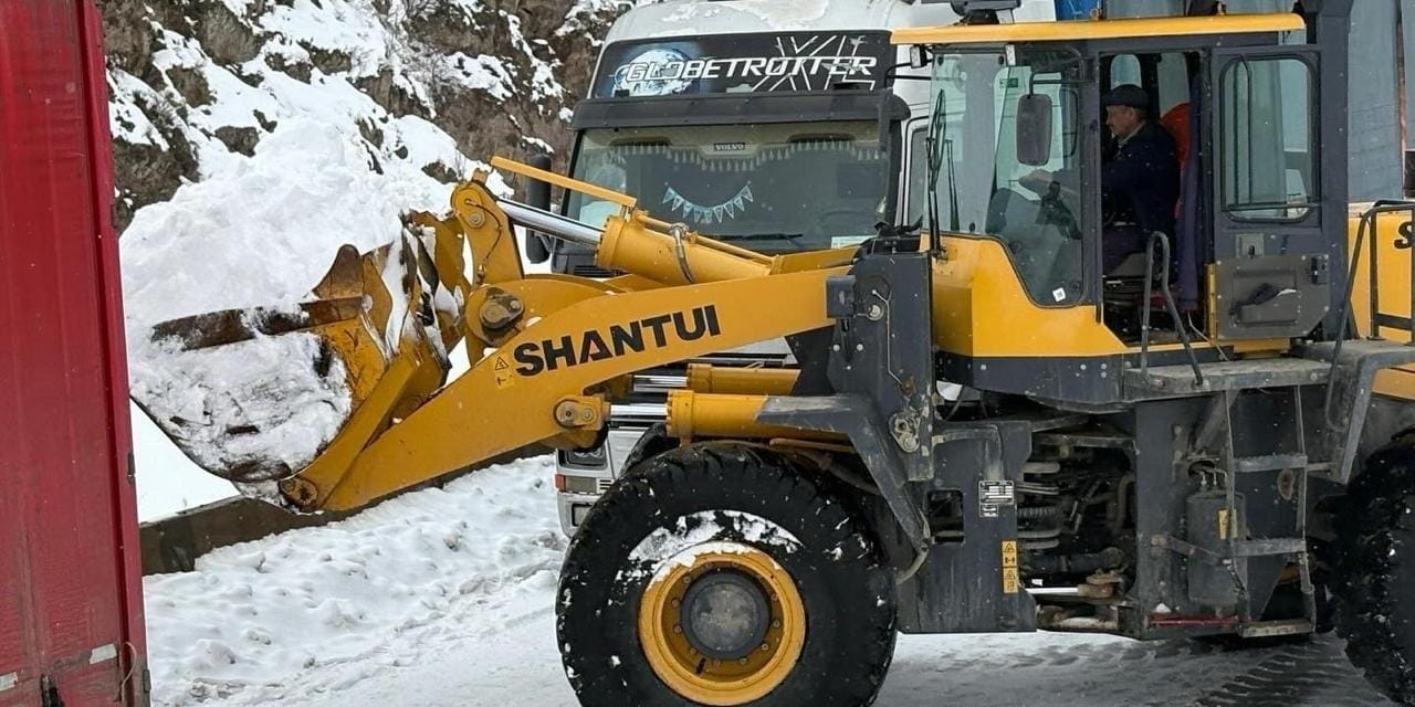 Движение на трассе Бишкек — Нарын — Торугарт восстановлено: прогноз по лавинам до 10 марта