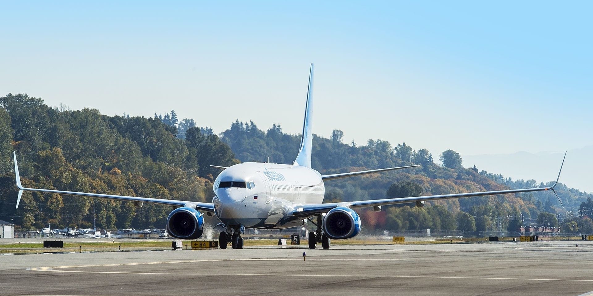 Названы 17 аэропортов для вывоза из России наличности более чем на $100 тысяч