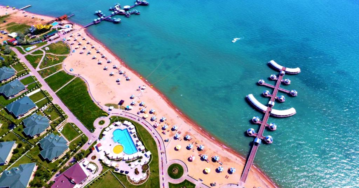 Владельцы жилья на Иссык-Куле создали петицию об отмене сноса заборов изображение публикации