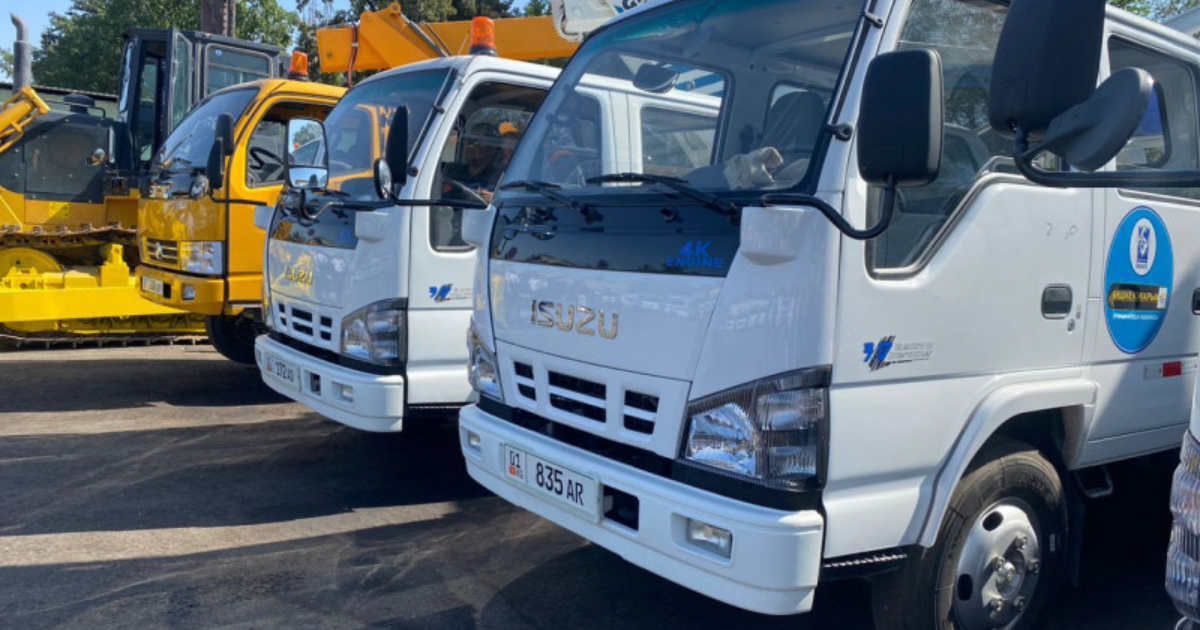 Для починки уличного освещения мэрия Бишкека закупила три новые автовышки изображение публикации