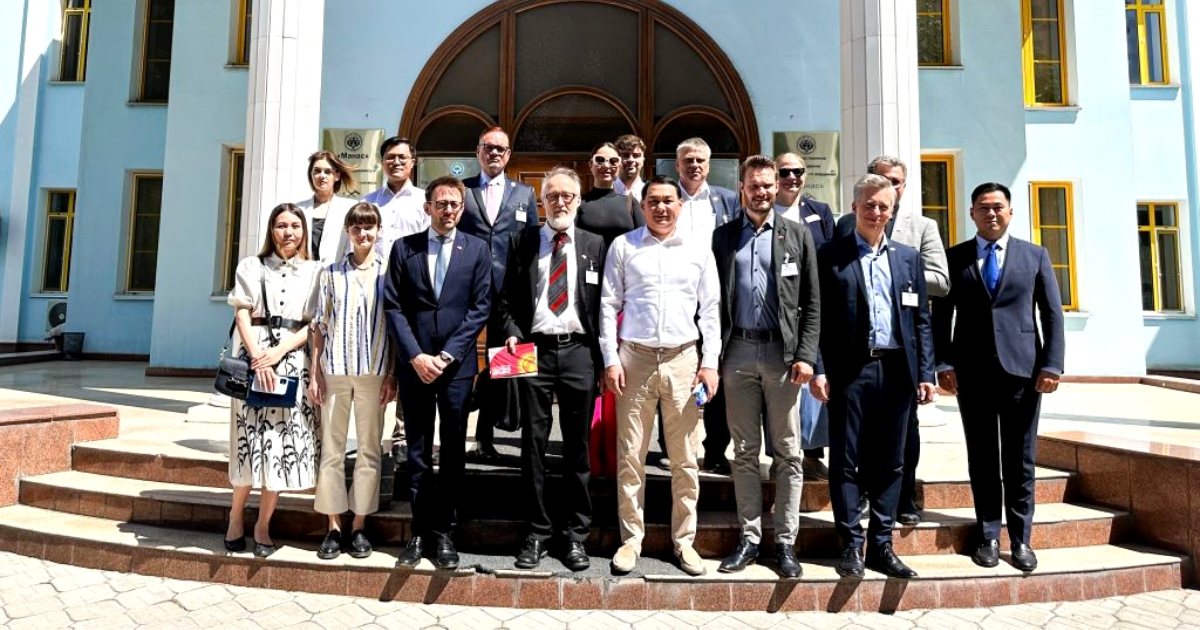 Германия отметила возможность бизнес-партнерства с Кыргызстаном в сфере машиностроения изображение публикации