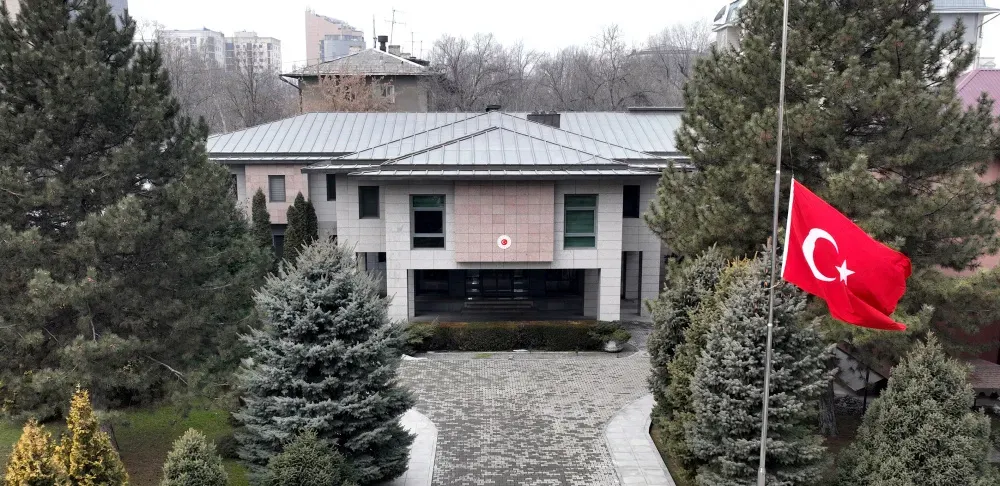 Турецким строителям здания прокуратуры в Бишкеке не платят зарплату изображение публикации