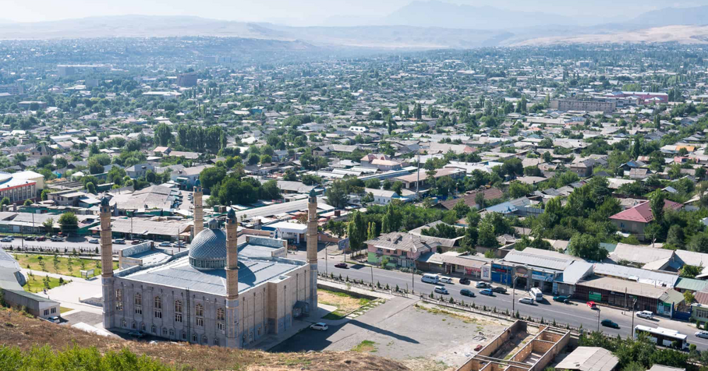 Объем рыночных услуг в Оше за первое полугодие увеличился почти на 10.5 млрд сомов изображение публикации