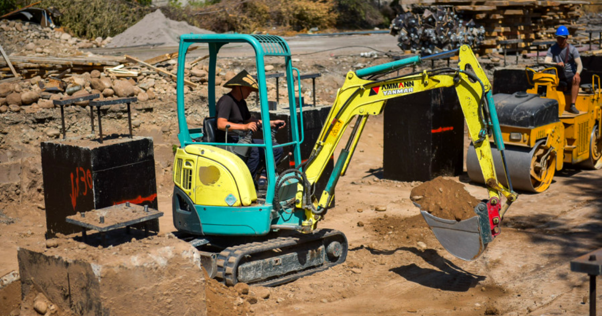 В Бишкеке избавились от 300 старых автобусов - подготовка к прибытию газовых изображение публикации