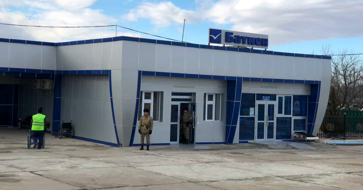 Аэропорт Баткена обещают обеспечить водой и новыми туалетами изображение публикации