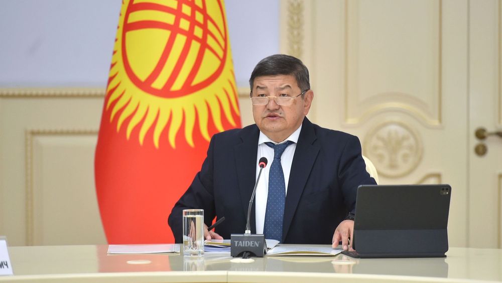 Если повторится ситуация, как в Майлуу-Суу в прошлом году, вы не успеете дойти до кабинета как будете уволены — Акылбек Жапаров изображение публикации