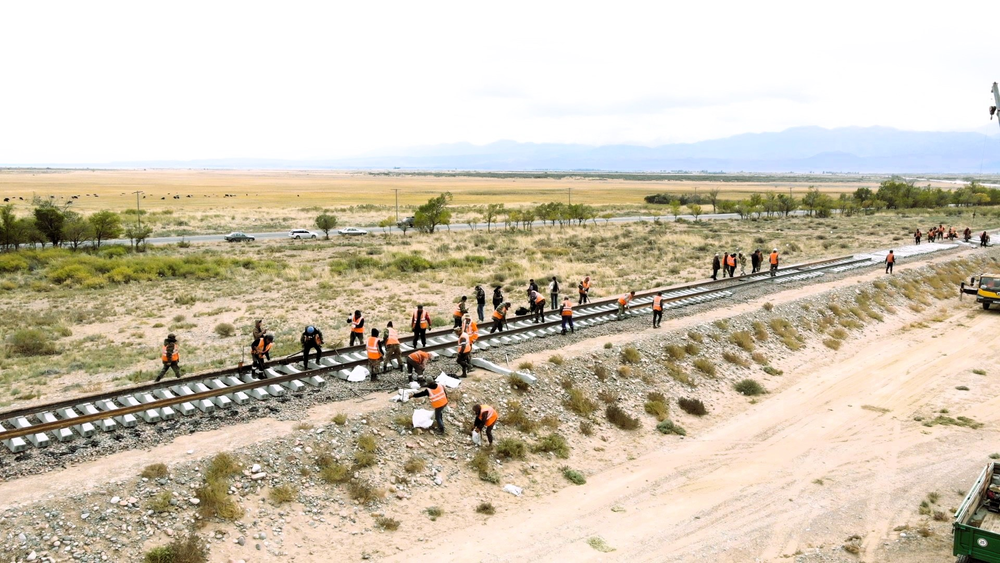 Переговоры находятся в активной фазе — в "КТЖ" опровергли "заморозку" строительства железной дороги из Китая в Узбекистан изображение публикации