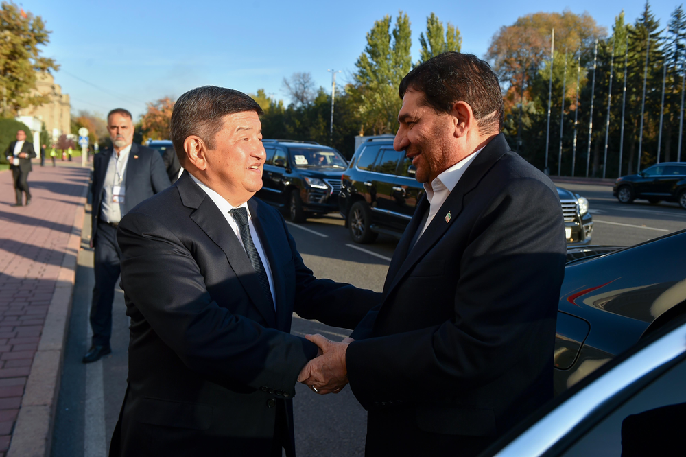 Кыргызстан хочет использовать морские порты Ирана и экспортировать в страну фасоль и мед изображение публикации