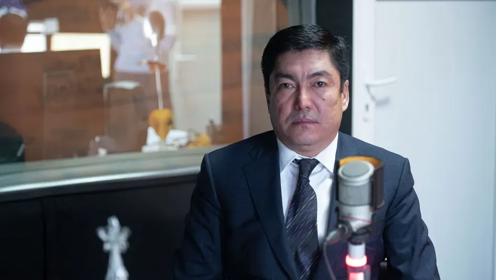 Экс-замглавы Таможенной службы Замирбека Карашева оставили в СИЗО на два месяца изображение публикации