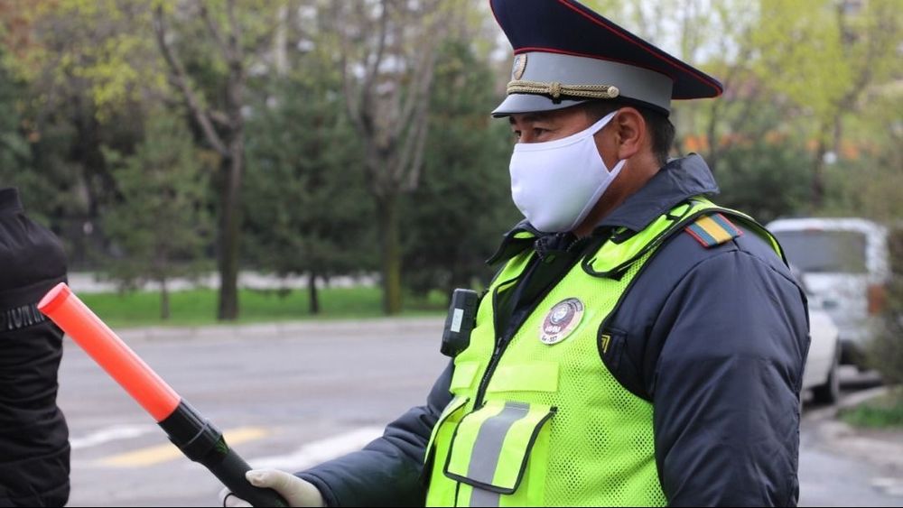 В Бишкеке выезд на полосу для общественного транспорта будут фиксировать камеры в автобусах изображение публикации