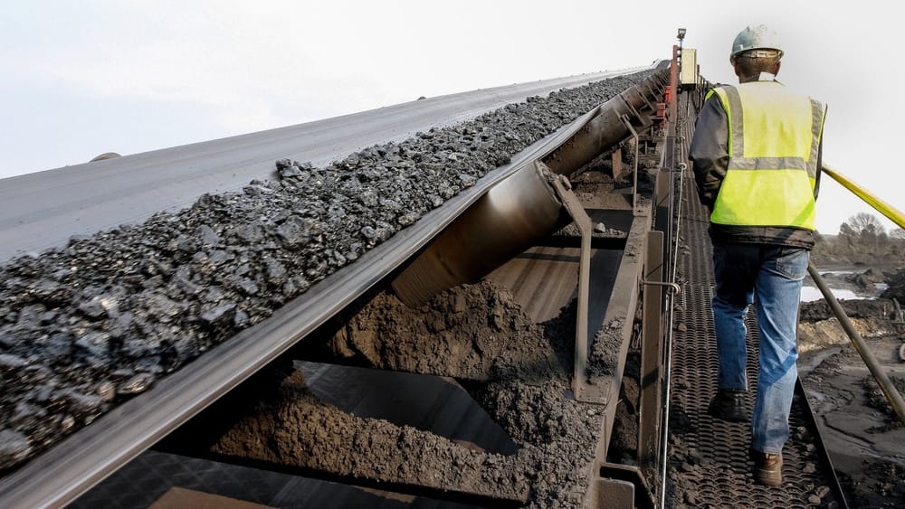 КР и КНР построят угольный логистический центр с ленточным конвейером через границу изображение публикации