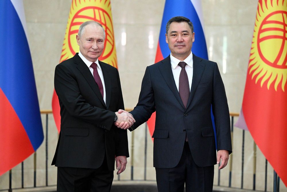 В Кыргызстане функционируют более 800 предприятий с российским участием – Путин изображение публикации