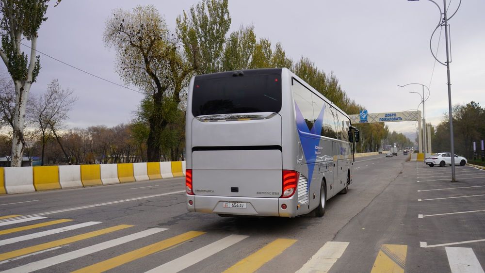 Группа МАМ купила два автобуса для сотрудников аэропорта "Манас" изображение публикации