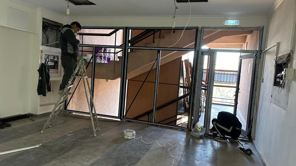 Орунтаев поручил отремонтировать 3 этажа в Госстрое для комфортной работы сотрудников изображение публикации