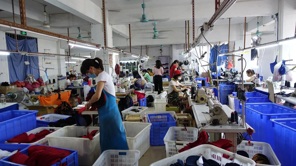 Для предпринимателей швейной отрасли патент не был отменен — Налоговая служба изображение публикации