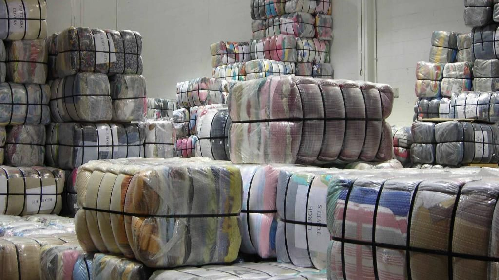 Кабмин намерен возмещать половину транспортных расходов при экспорте одежды — замминистра экономики изображение публикации