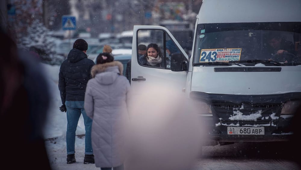 Мэрия расторгнет договор с фирмами-перевозчиками, если они не обеспечат выход маршруток на линии изображение публикации