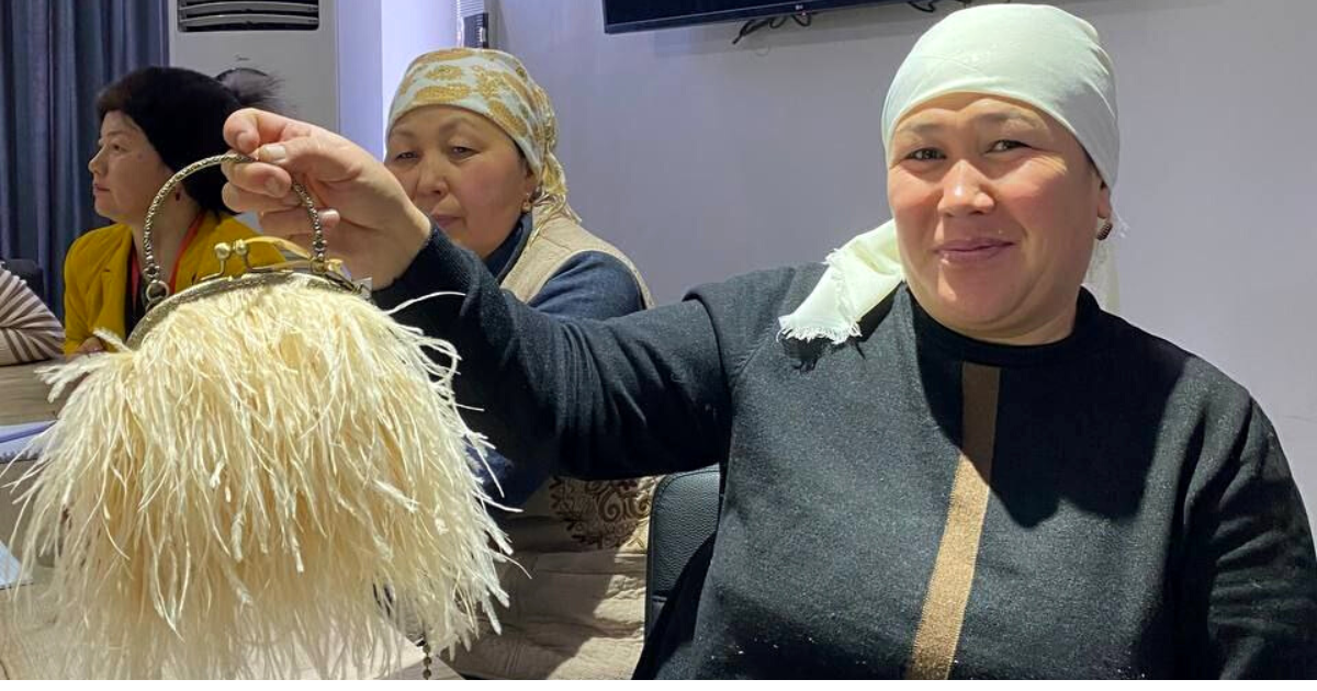 Предпринимательниц в Ошской области обучили креативному заработку изображение публикации