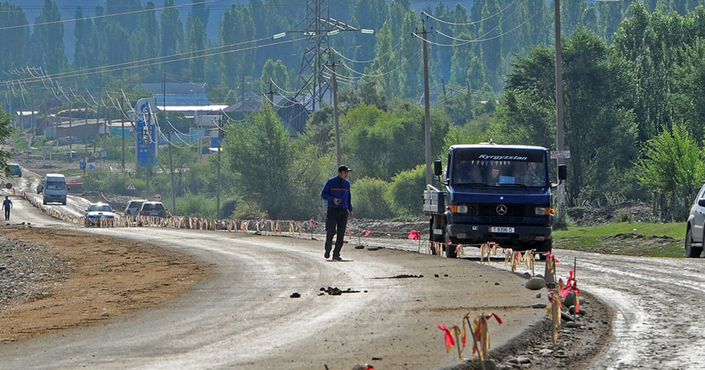 ГКНБ выявил хищение 7 млн сомов при строительстве дороги в Таласской области — ущерб возместили изображение публикации
