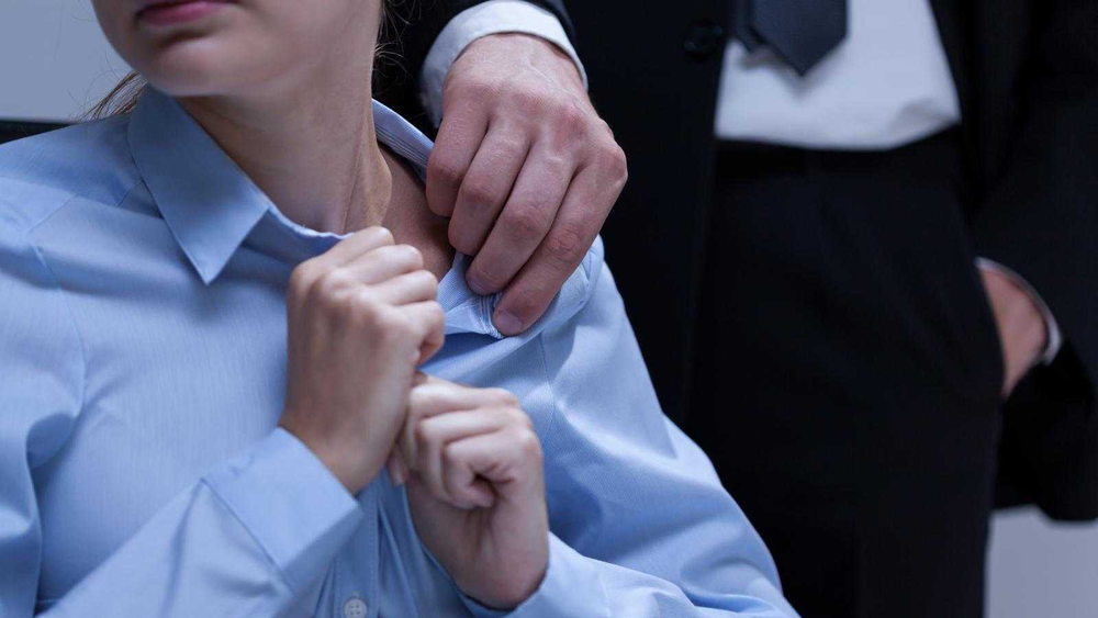 Харассмент в Кыргызстане — карьерный рост взамен на сексуальные услуги изображение публикации