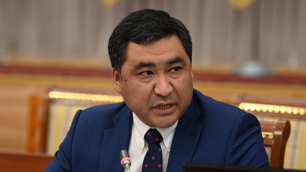 Глава Минэконома обещал уйти с должности, если граждане КР будут играть в казино изображение публикации