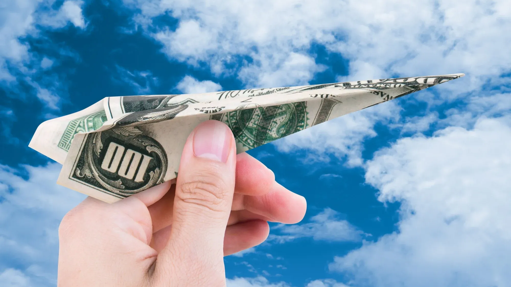 Объем денежных переводов в КР значительно сократился — данные за 11 месяцев изображение публикации