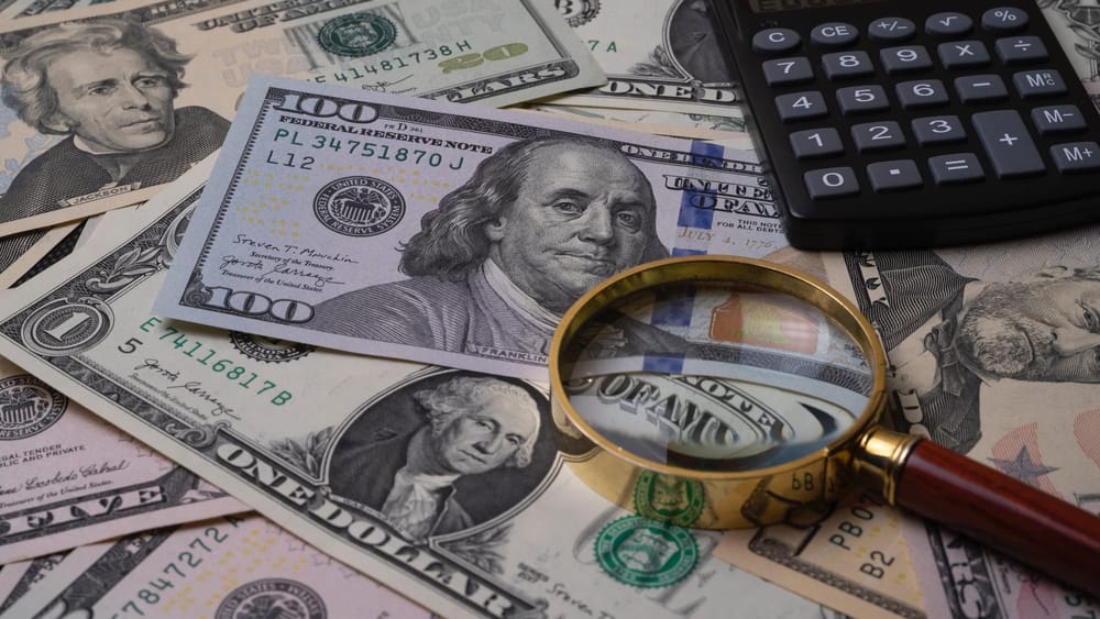 Курс валют на Моссовете: евро дорожает, рубль слабеет изображение публикации