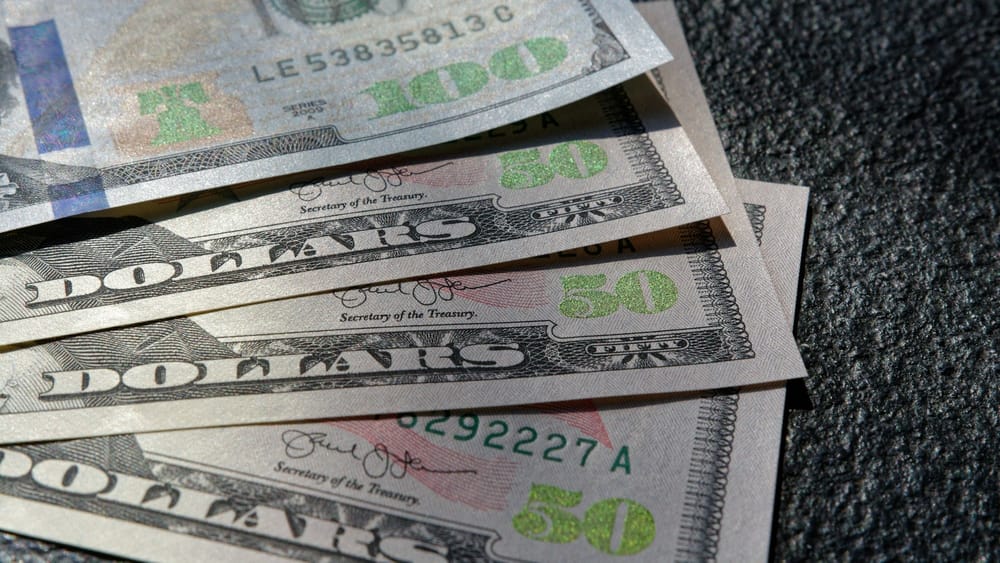 Комбанки КР приобрели на валютных торгах $26.25 млн – с чем это связано? изображение публикации