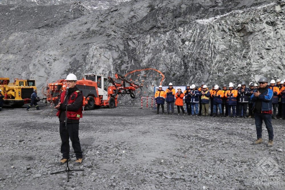 «Кумтор» переходит на подземный способ добычи золота – фоторепортаж изображение публикации