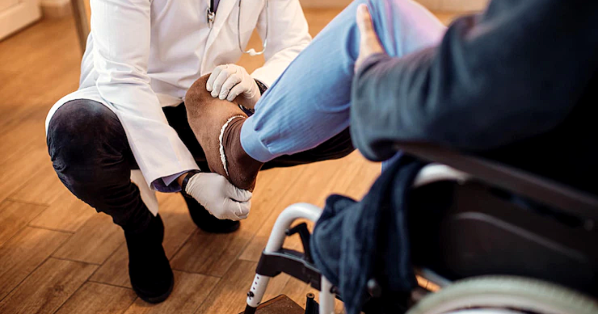 В КР свыше 9.6 тысячи человек получают услуги соцработников на дому изображение публикации