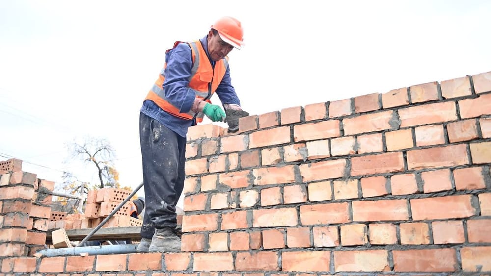 В регионах КР планируют масштабно обновить инфраструктуру – список 439 объектов изображение публикации