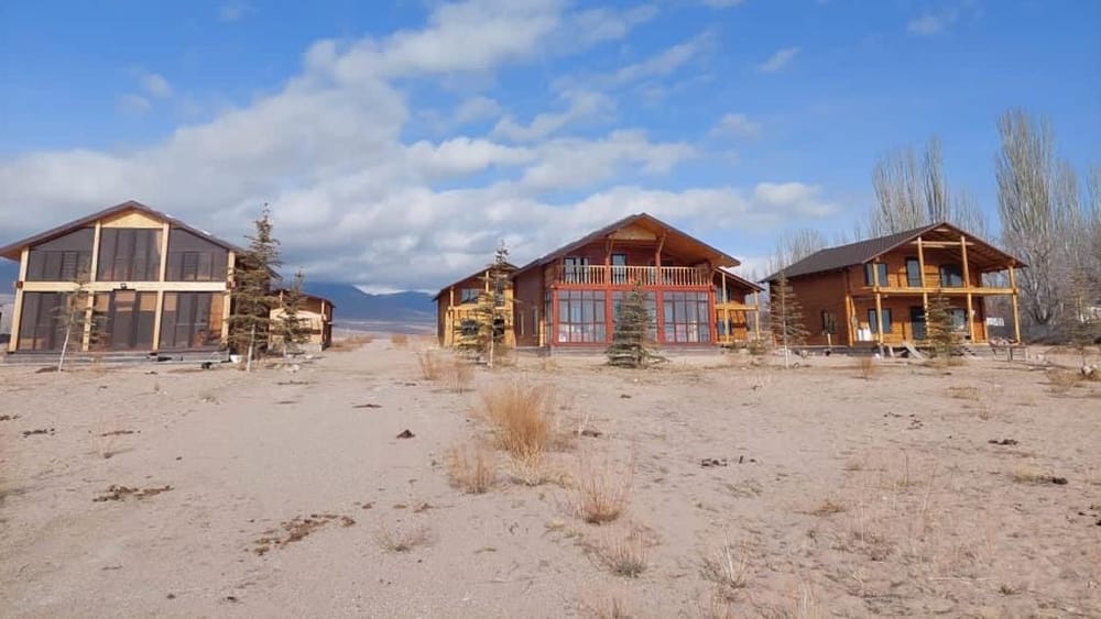 Еще один комитет ЖК одобрил инициативу разрешить иностранцам владеть курортами на Иссык-Куле изображение публикации