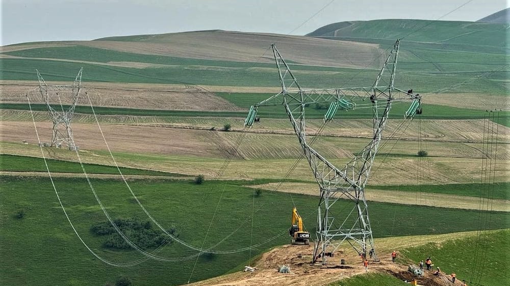 В Кадамжайском районе возможны отключения света из-за работ на ВЛ-500 кВ «Датка-Сугд» изображение публикации