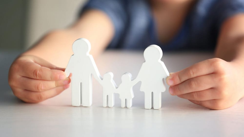 Круглым сиротам в КР будут выдавать по 500 тысяч сомов по достижении 18 лет изображение публикации