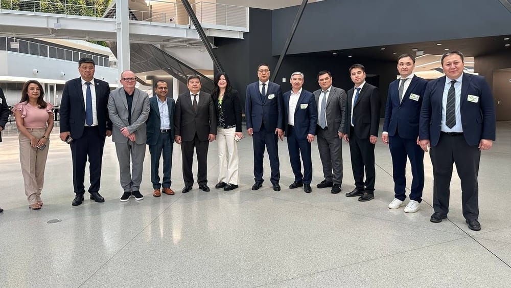 Акылбек Жапаров провел переговоры с американскими технологическими гигантами NVidia и HP изображение публикации