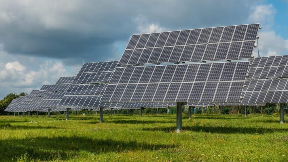 Компании из Европы, Ближнего Востока и Китая хотят построить в регионах КР солнечные электростанции изображение публикации