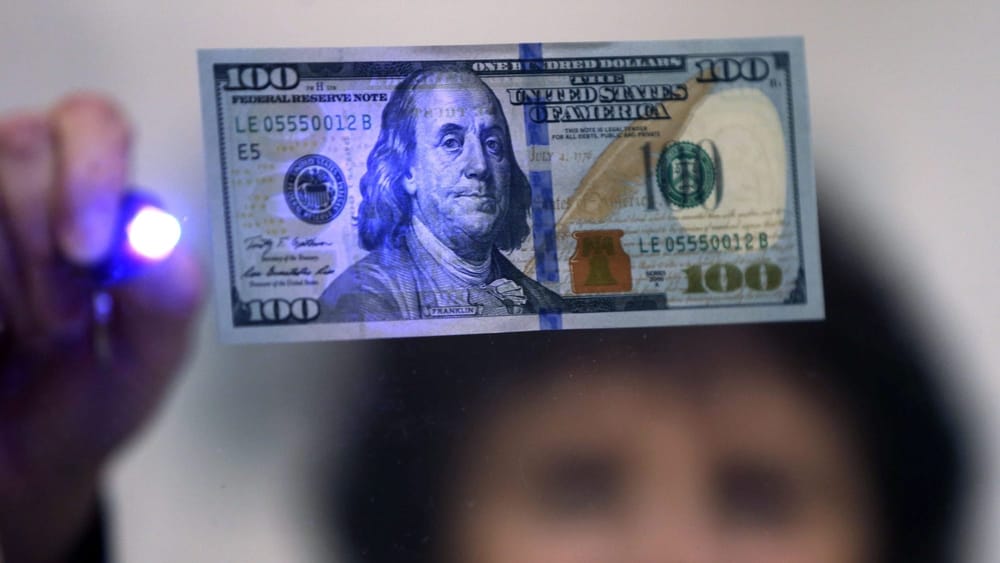 Члена ОПГ Кольбаева задержали при попытке реализации поддельных долларов изображение публикации