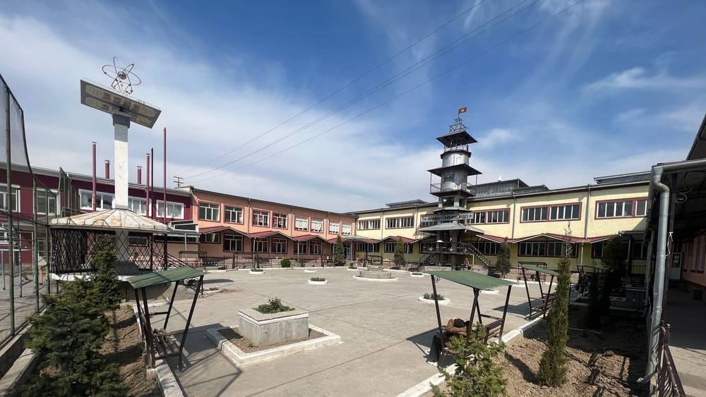 Стадион в Араване вернули государству — вместе с построенными лицеем и спорткомплексом (фото) изображение публикации