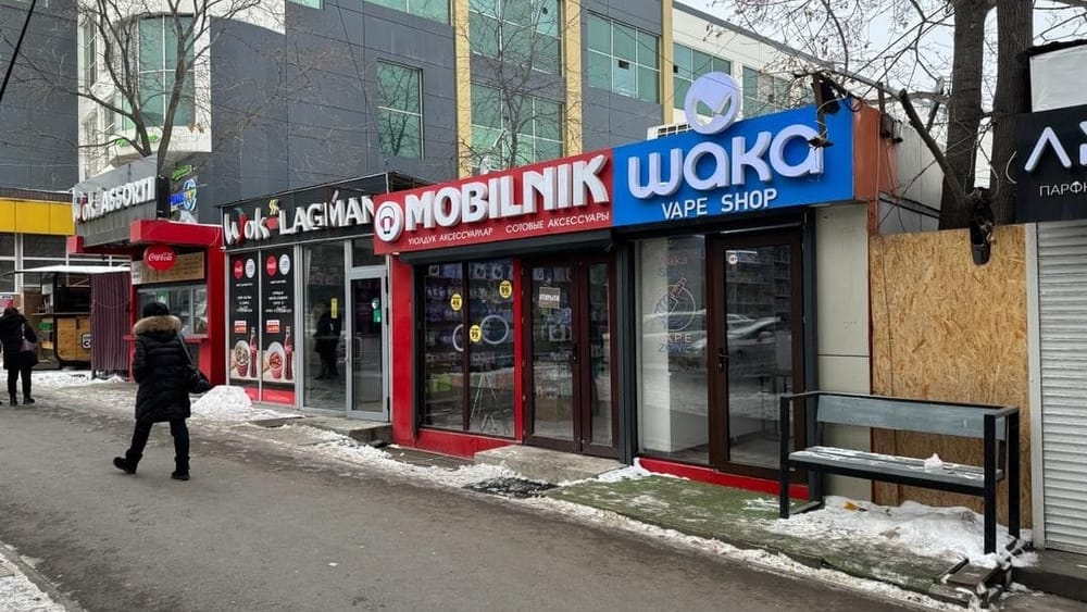 На муниципальном участке незаконно возвели 15 торговых точек – задержан сотрудник мэрии Бишкека изображение публикации