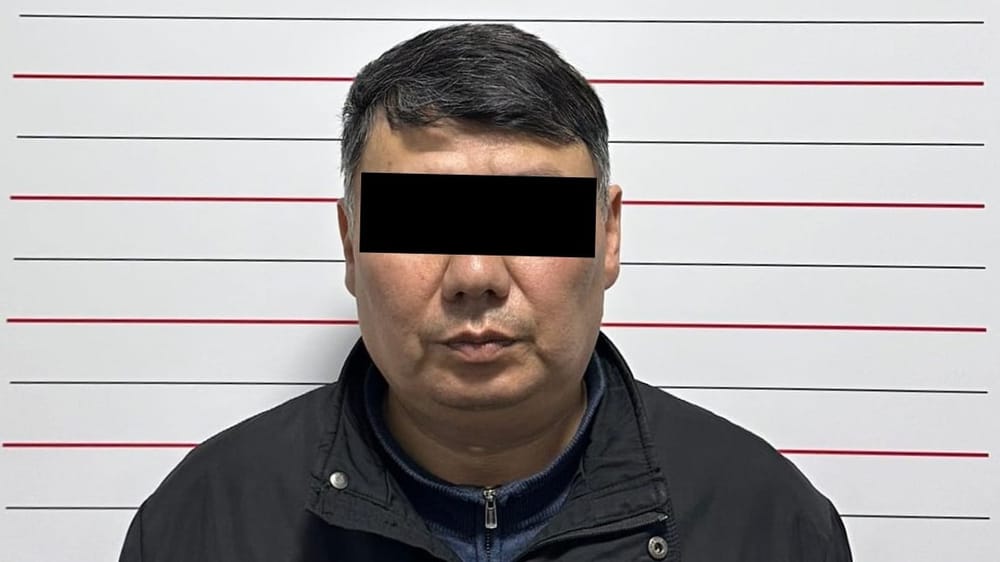 Экс-глава управления труда Тонского района незаконно оформлял соцконтракты землякам и платил зарплату фиктивному водителю изображение публикации