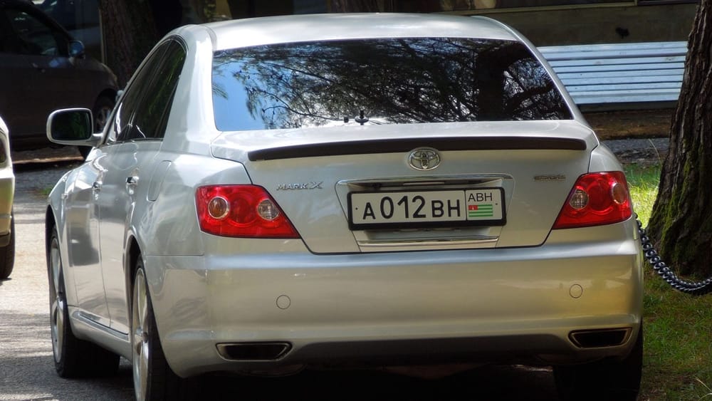 Легализация праворульных авто с армянскими и абхазскими номерами может принести в бюджет до 10 млрд сомов – Балбак Тулобаев изображение публикации