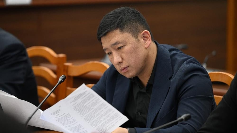 Депутаты ЖК предложили выплачивать зарплаты главам всех местных кенешей изображение публикации